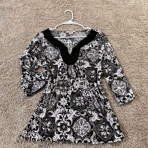 Only Black and White Patterned Womens Top